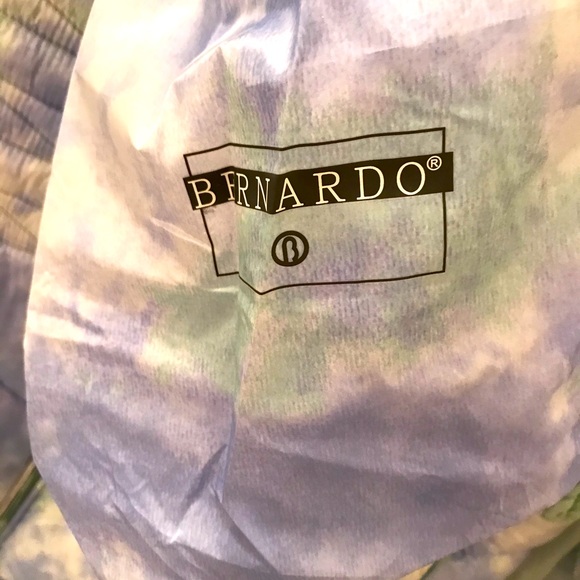 Bernardo packable hooded EcoPlume TM Jacket - Picture 8 of 12